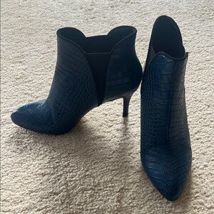 Elegant Blue Croc-Embossed Ankle Boots